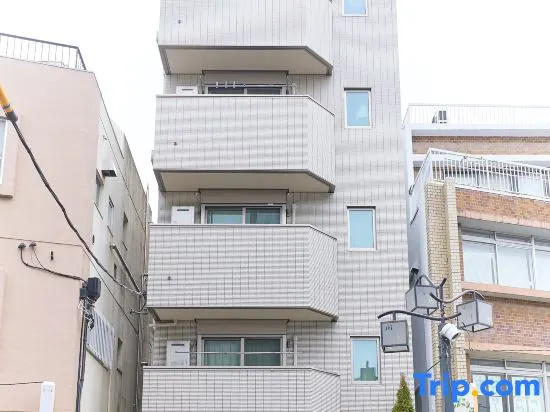Zenith NakanoShinbashi by Tranova