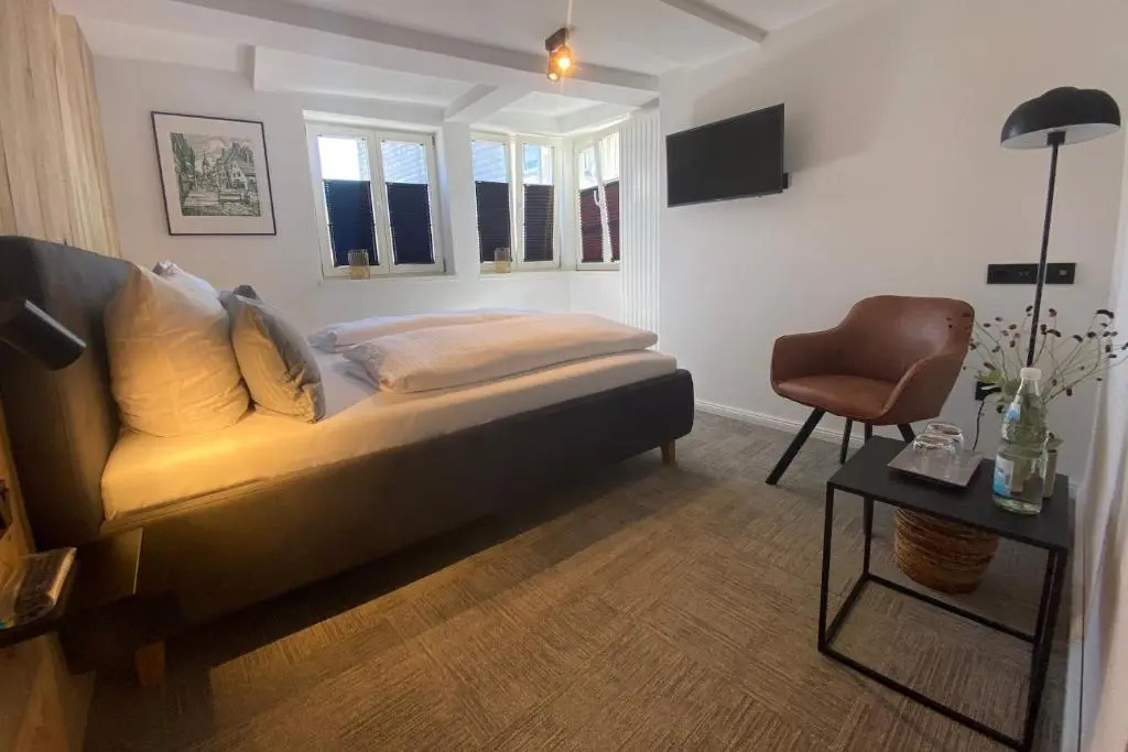 Standard Double room (full double bed)