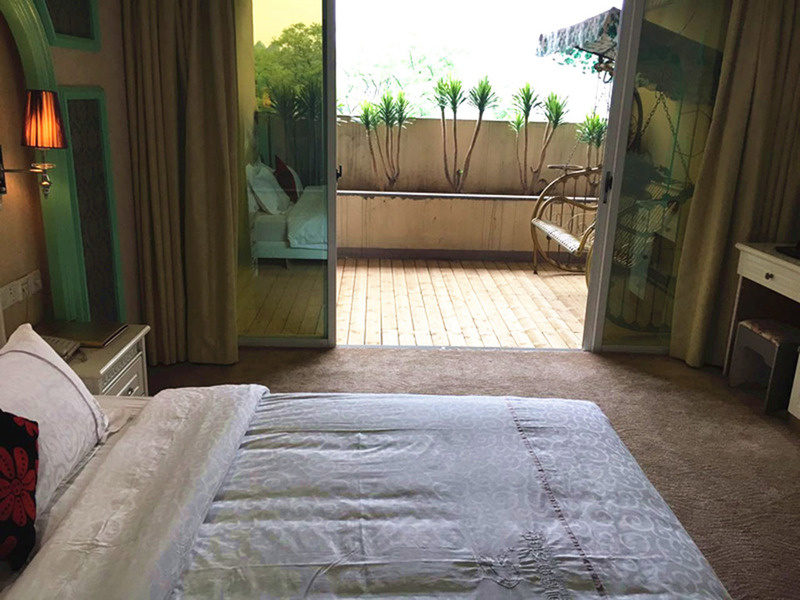 Balcony & Terrace