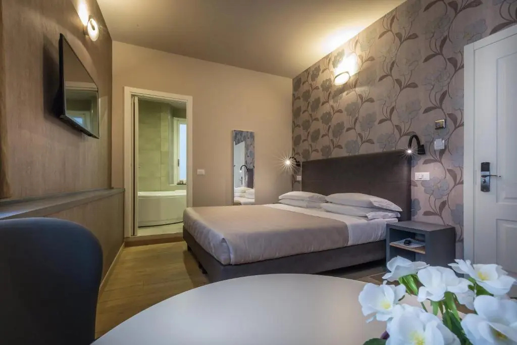 Superior Double room (full double bed)