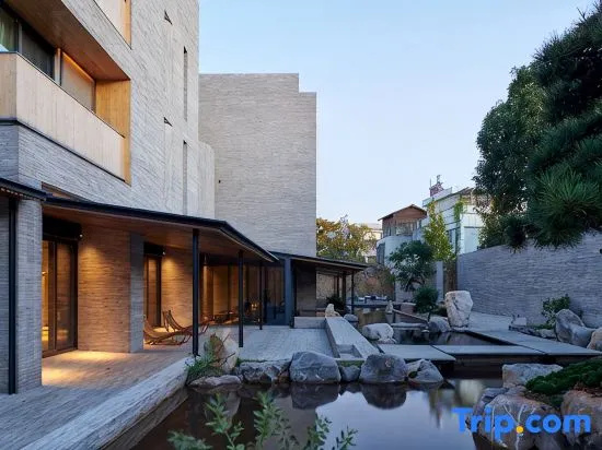 Hillside Retreat