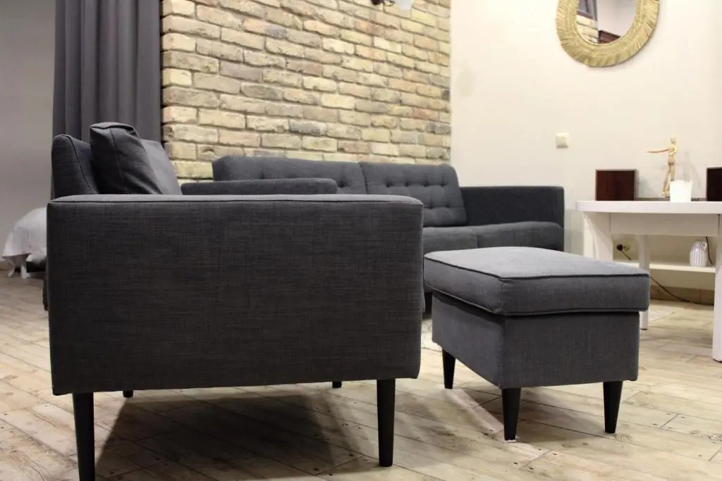 City-Center Basement Studio Free Parking Netflix
