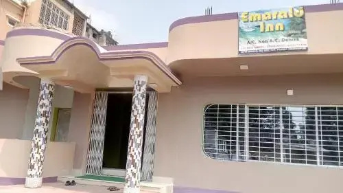 Emarald Inn