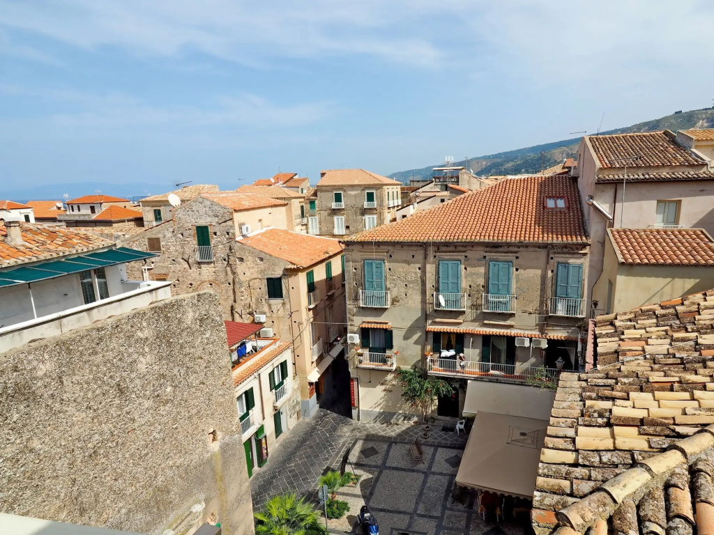 Balcony & Terrace