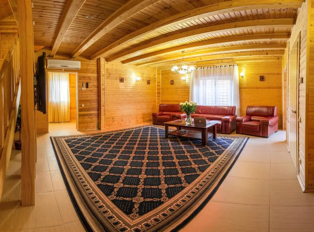 3 Bedrooms Chalet