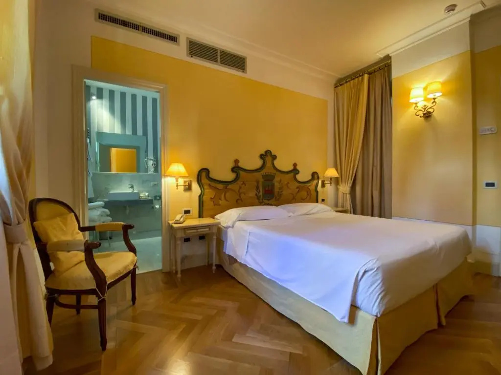 Standard Double room with garden view (full double bed)