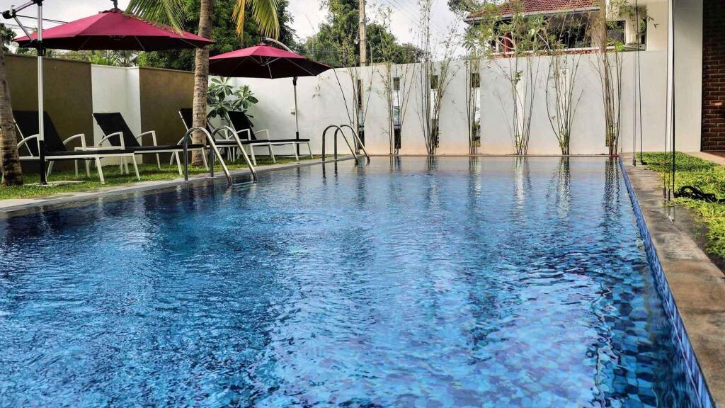 Daffodils Beach Negombo