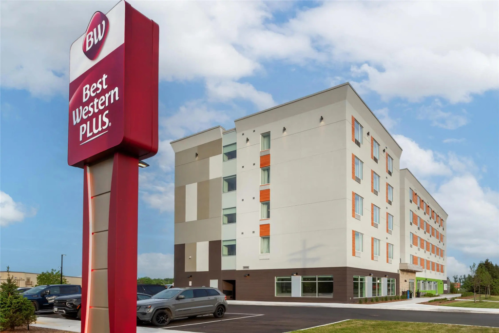 Best Western Plus Kawartha Lakes Hotel & Suites