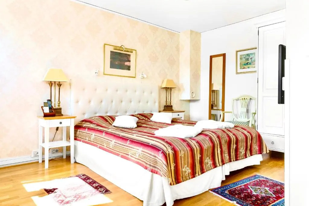 Deluxe Suite