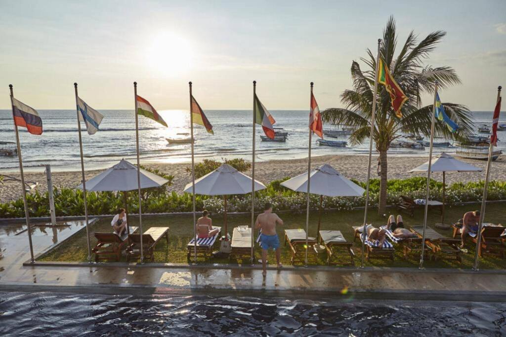 Coral Sands Hotel