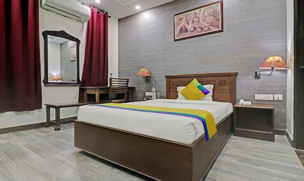 Economy room