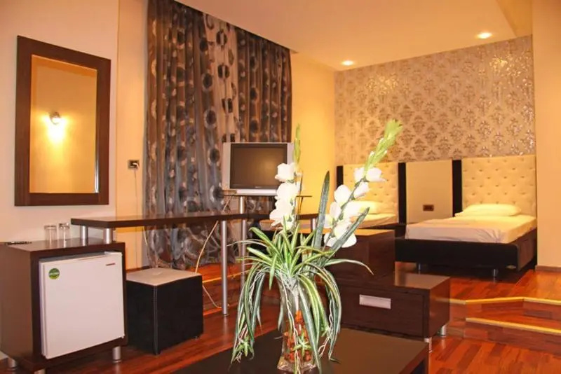 Superior Double room with balcony (full double bed)