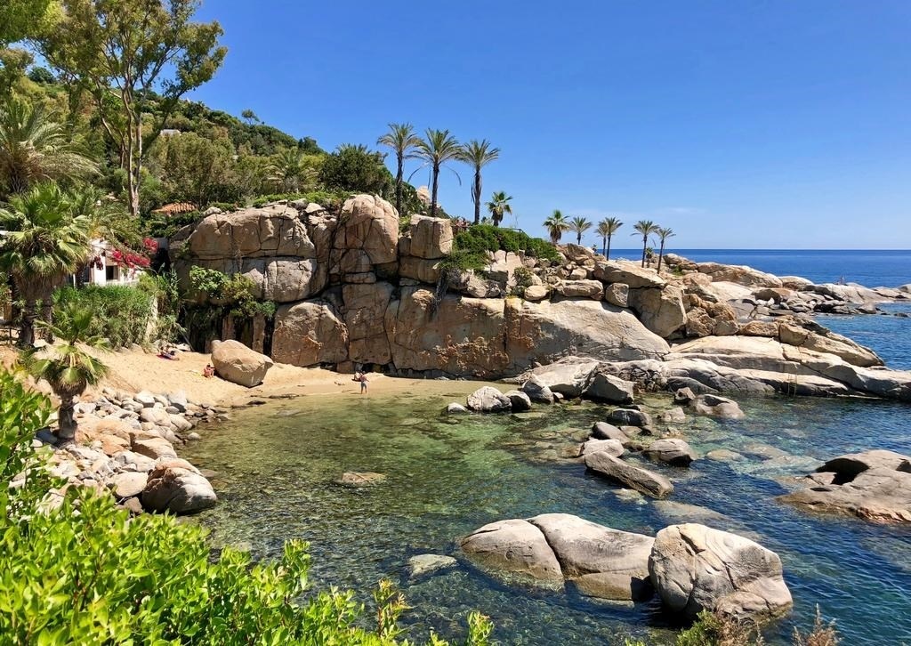 Beach & Waterfront