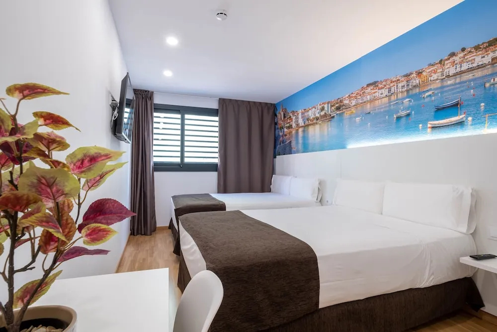 Hotel Bestprice Girona — 3