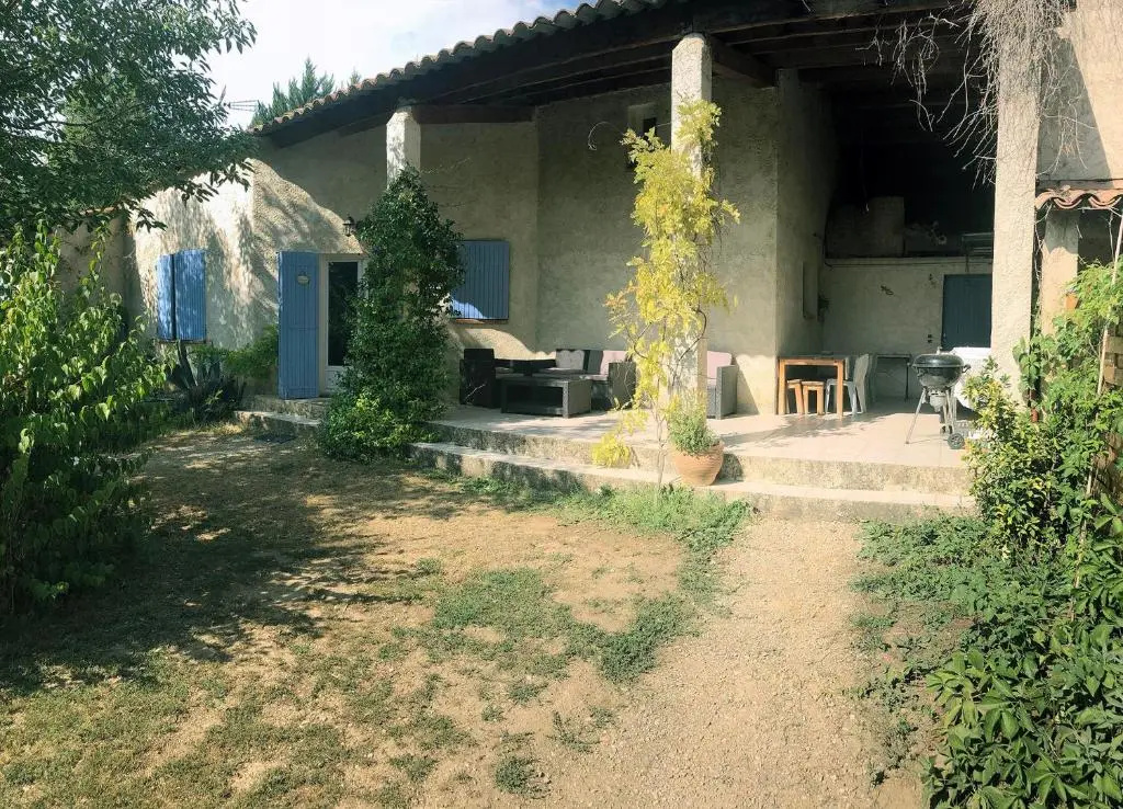 4 Bedrooms Cottage