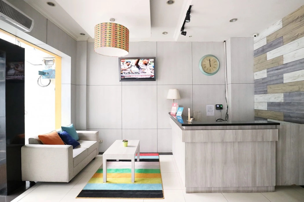 Lobby & Reception