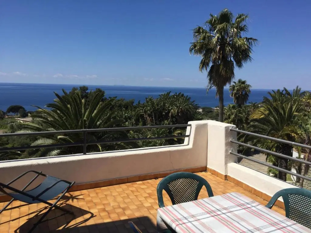 Studio with sea view