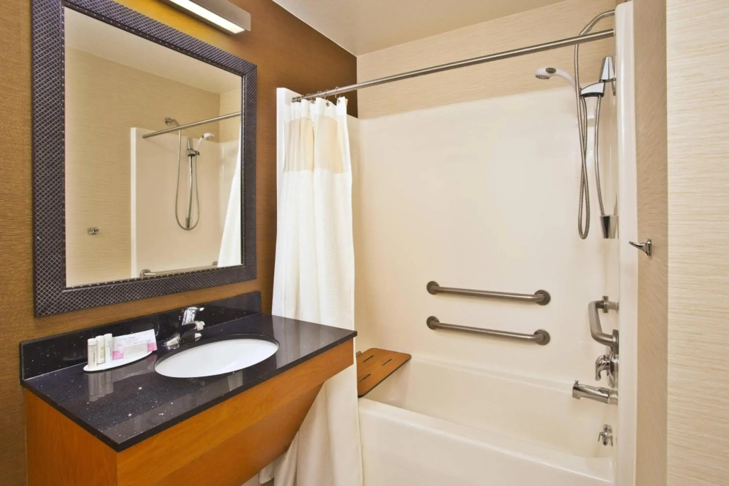 Fairfield Inn & Suites by Marriott Madison West/Middleton - фото 9