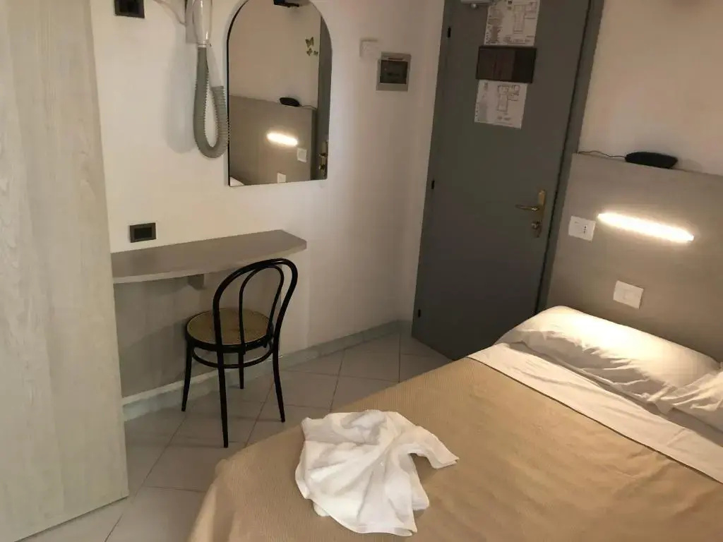 Economy room
