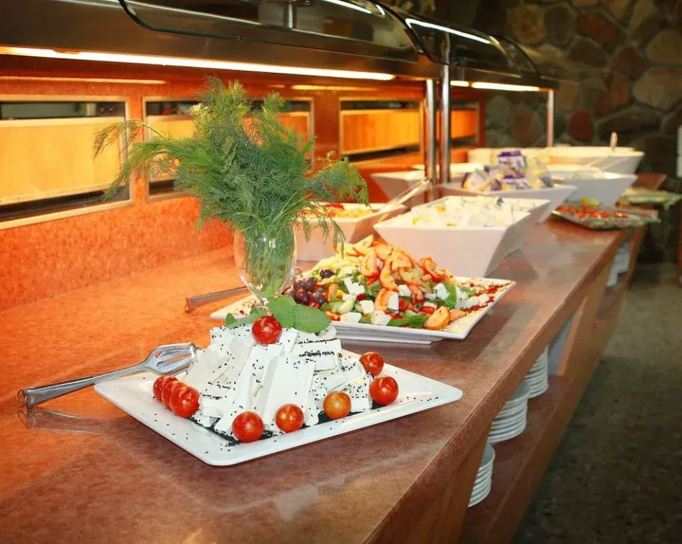 Food & Beverage