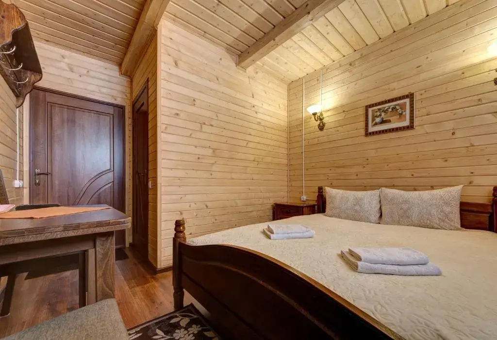 Standard Double room (full double bed)