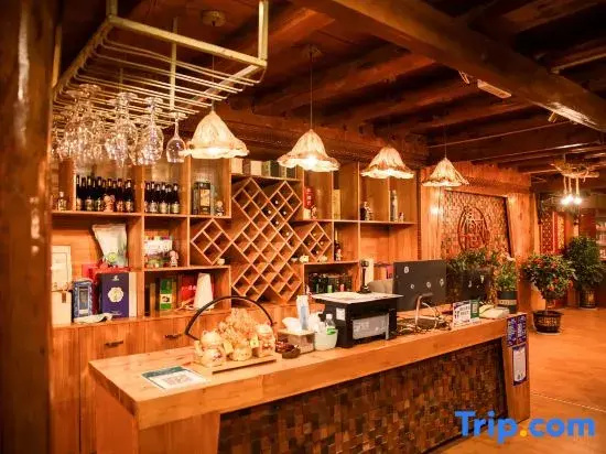 Food & Beverage
