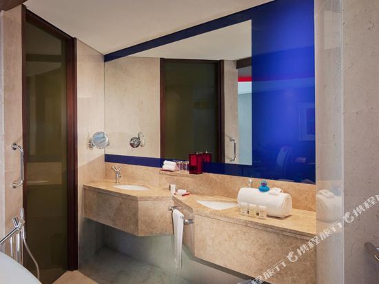 Jumeirah Creekside Hotel