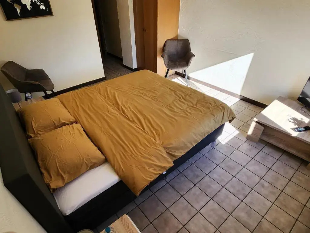 Standard Double room (full double bed)