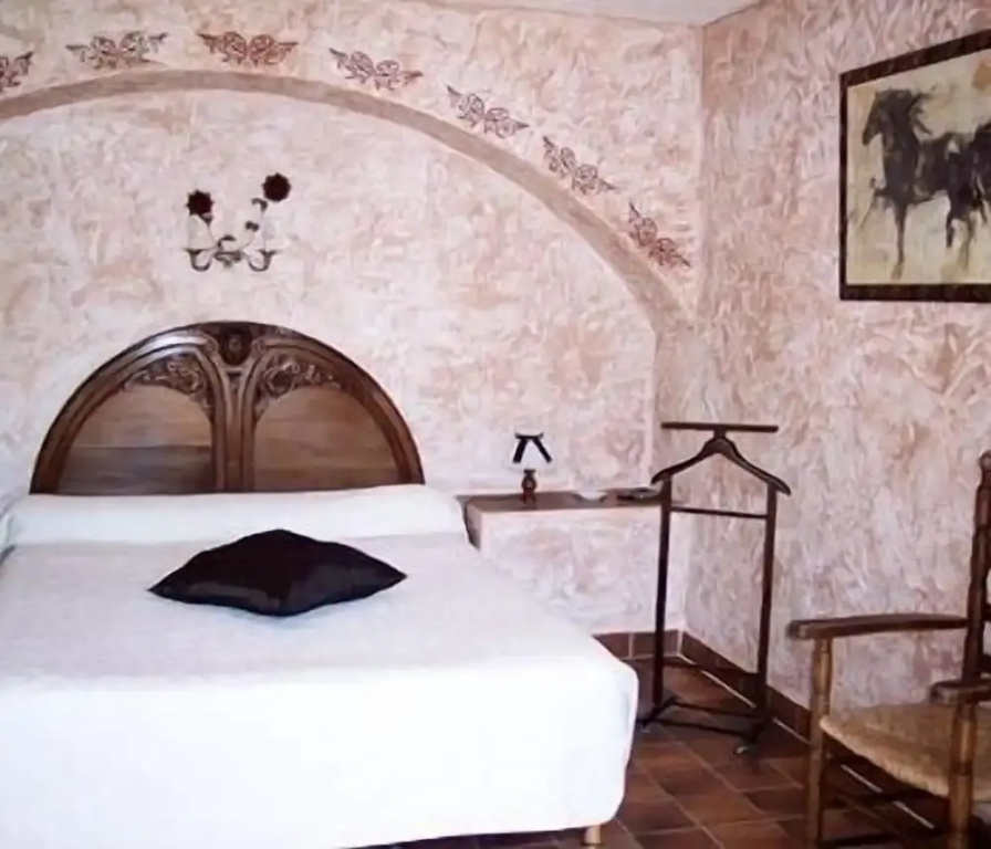 Standard Double room with balcony (full double bed)