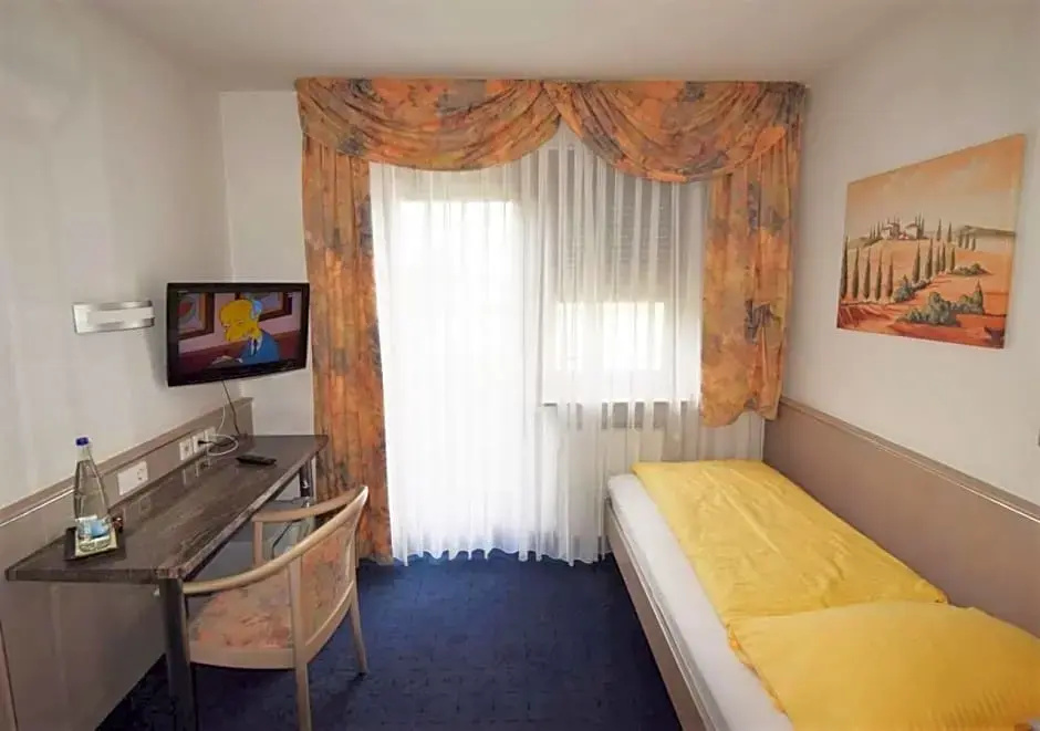 Standard Single room with balcony