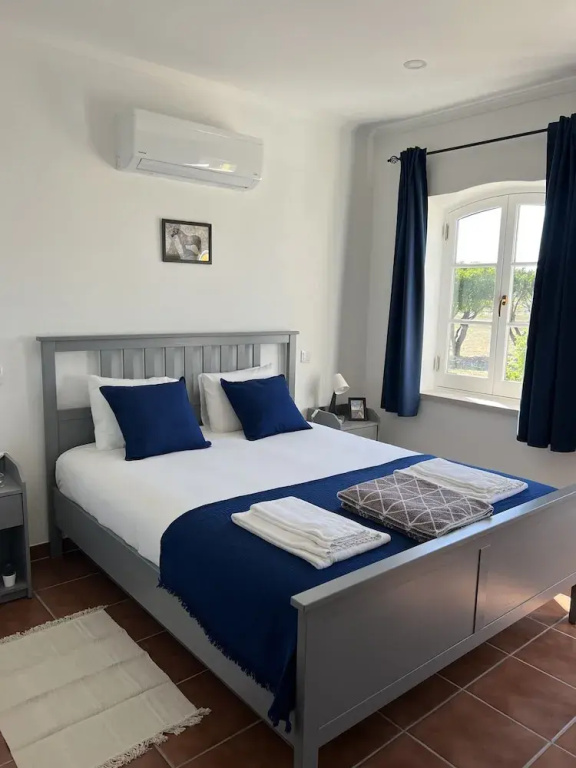 Deluxe room with pool view