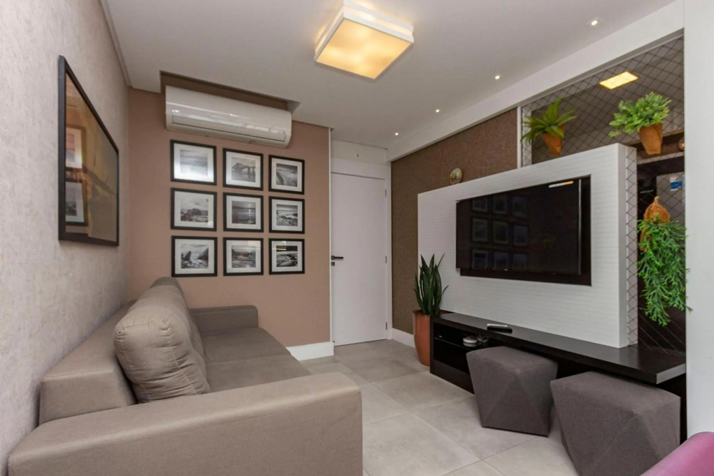 Porto Madero, Condo com Piscina e Academia -Apartamento 3 dorms 8 pessoas- Centro de Bombinhas