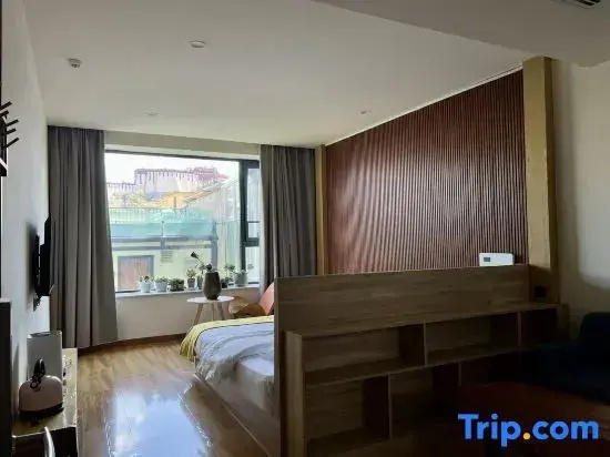 Standard Double room with view (full double bed)