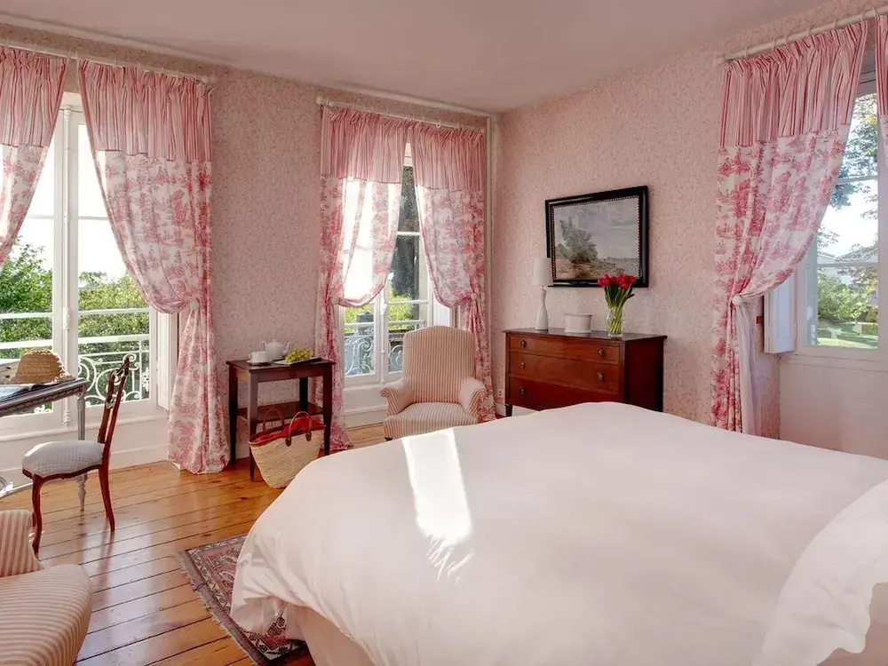 Superior Double room with garden view (full double bed)