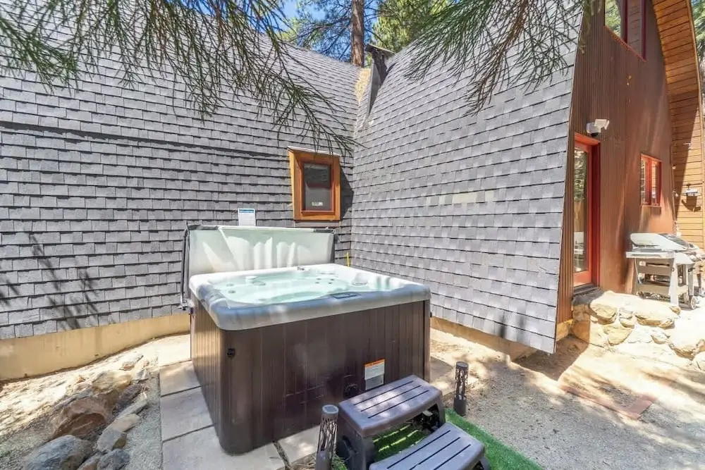 The Canoe Cabin in Incline Village