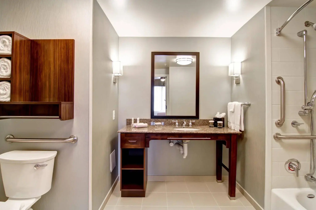 Homewood Suites by Hilton Woodbridge - Général