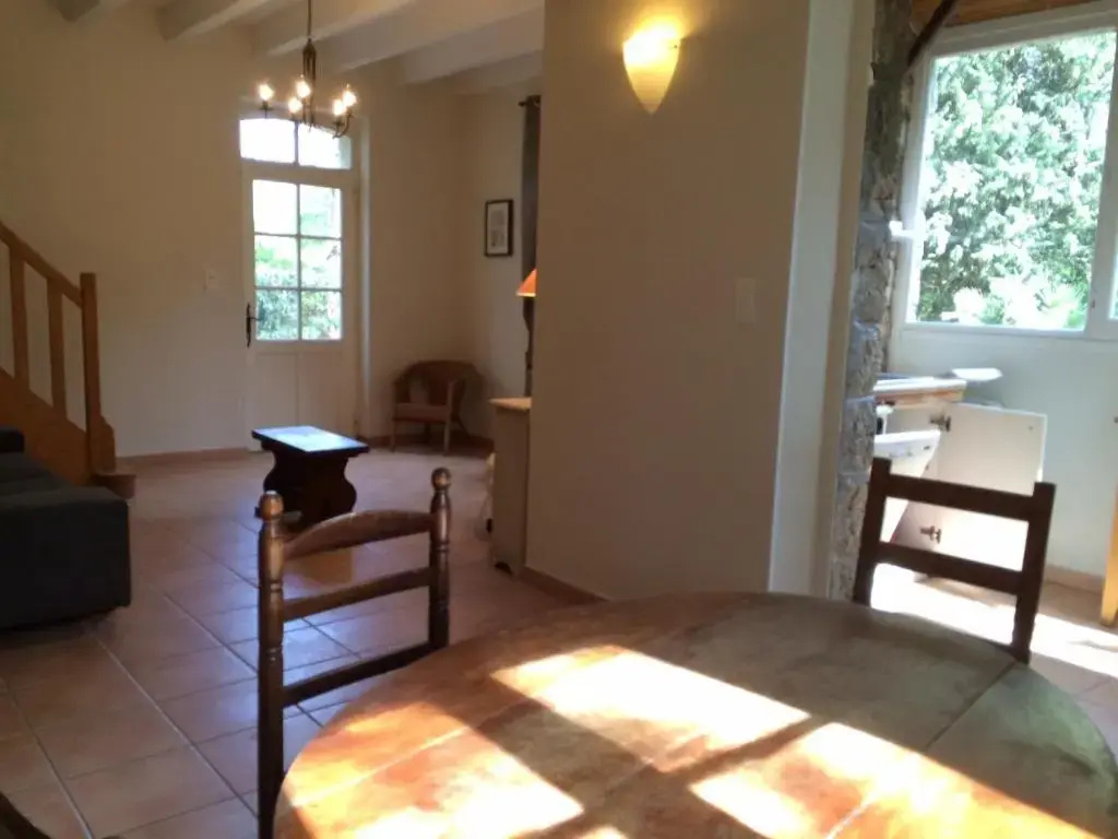 2 Bedrooms Cottage