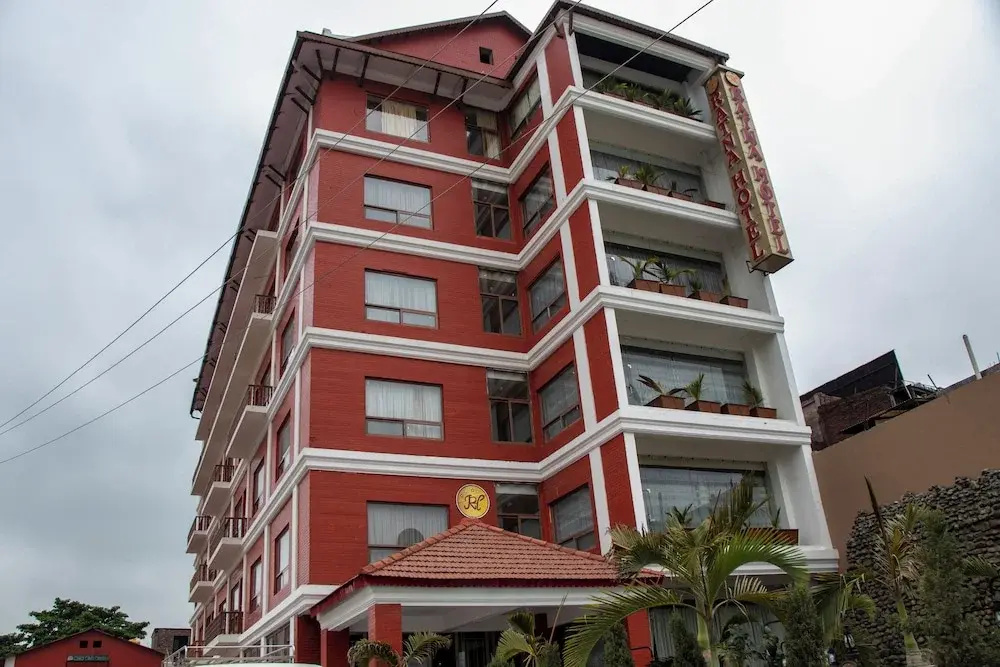 Ratna Hotel