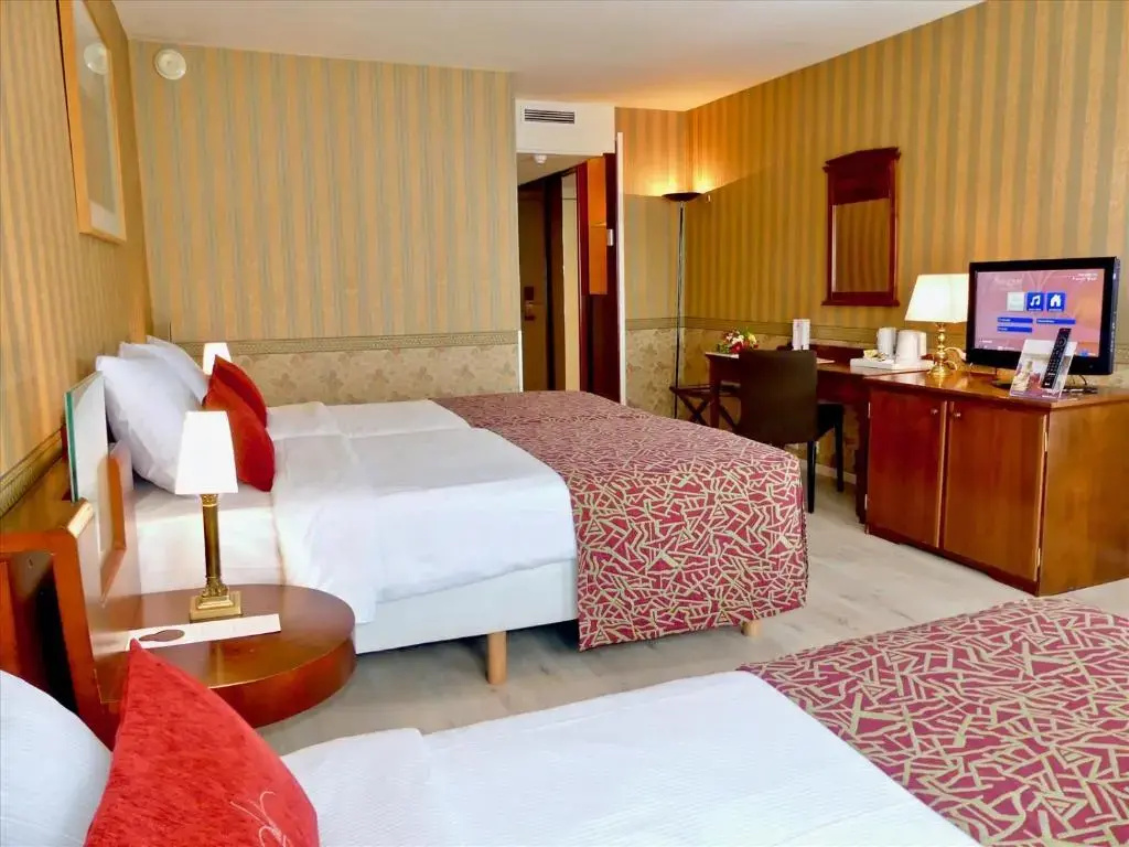 Golden Tulip De' Medici Hotel - Chambres
