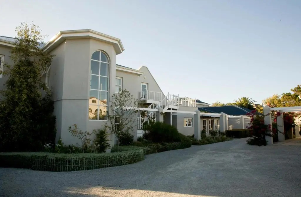 11 Westcliff Rentals