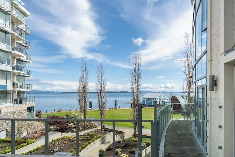 Standard Double room with balcony and with sea view (full double bed)