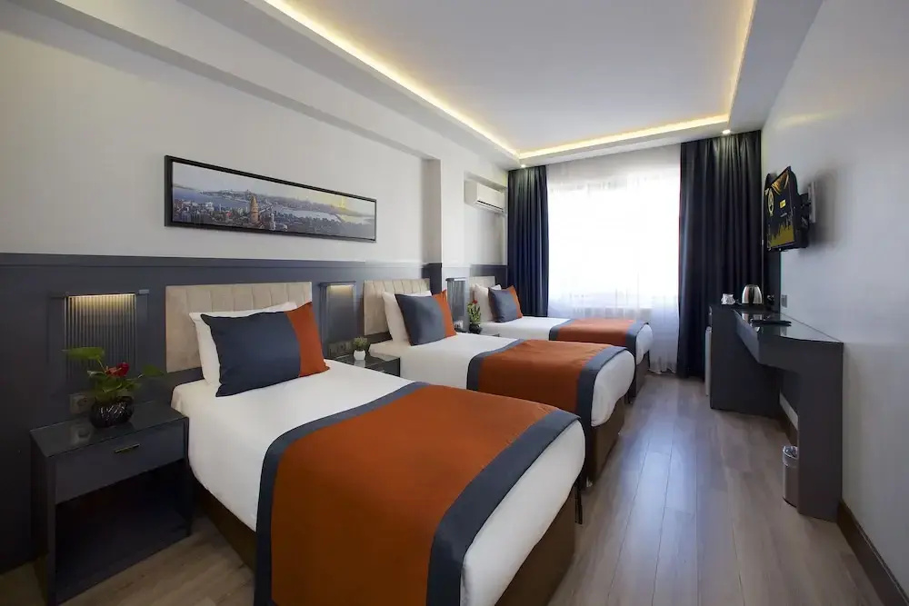 Triple room