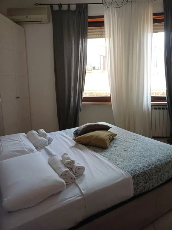 Economy room