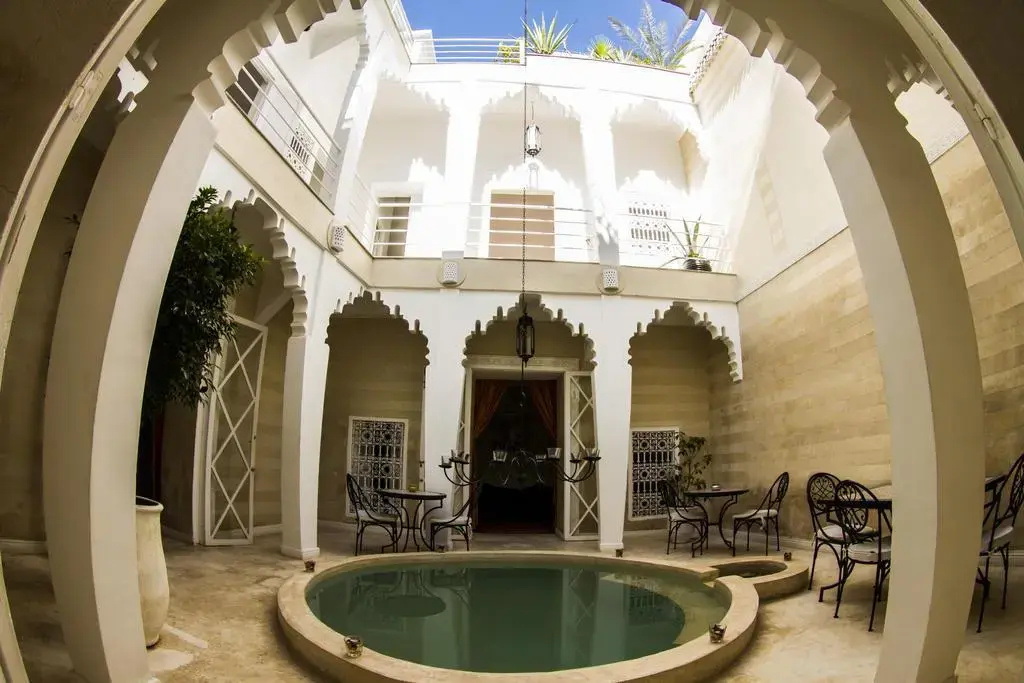 Lobby & Reception