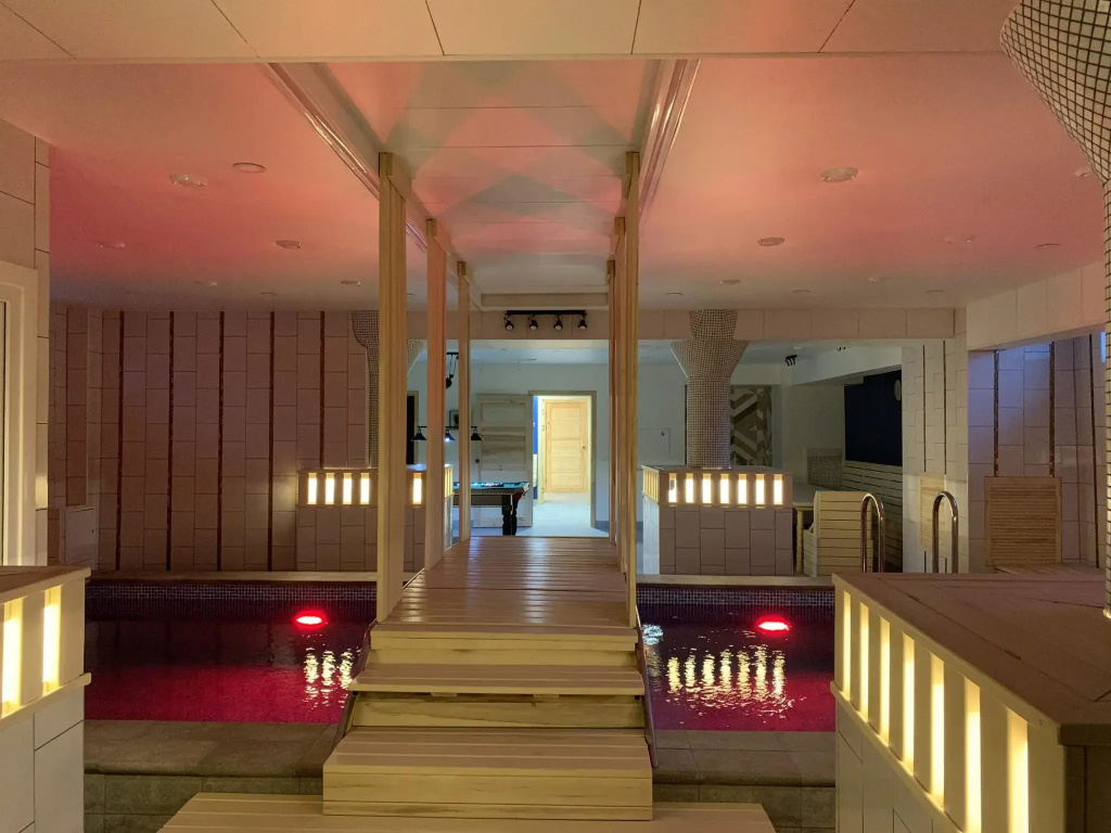 Lobby & Reception