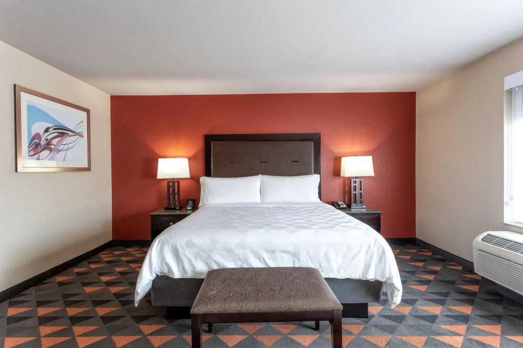 Holiday Inn Oceanside Camp Pendleton Area by IHG - Chambres