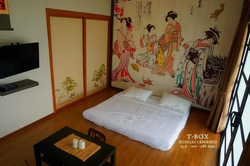 Standard Double room with mountain view (full double bed)
