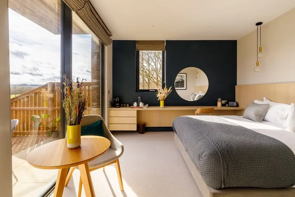 Standard room with balcony
