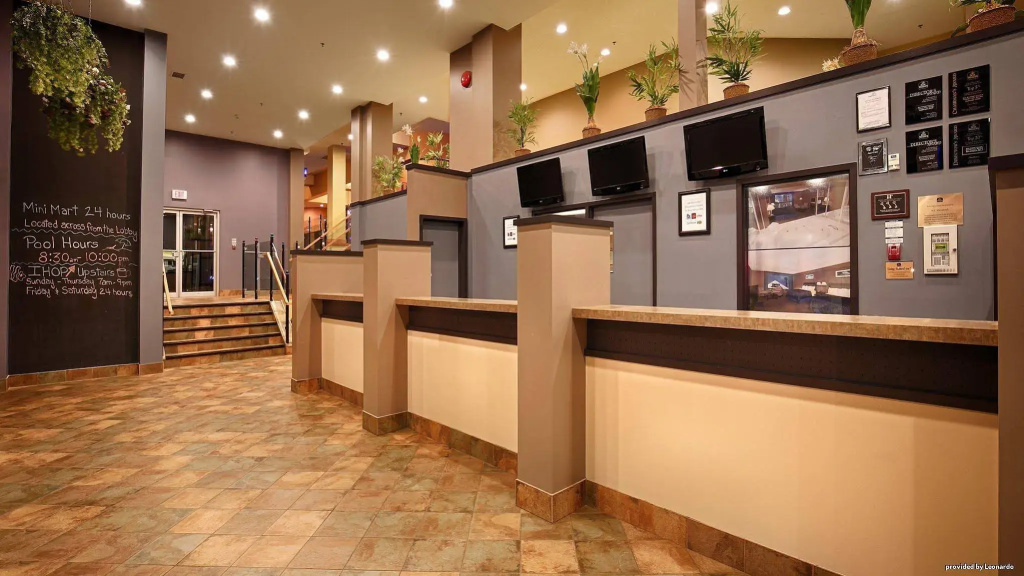 Lobby & Reception
