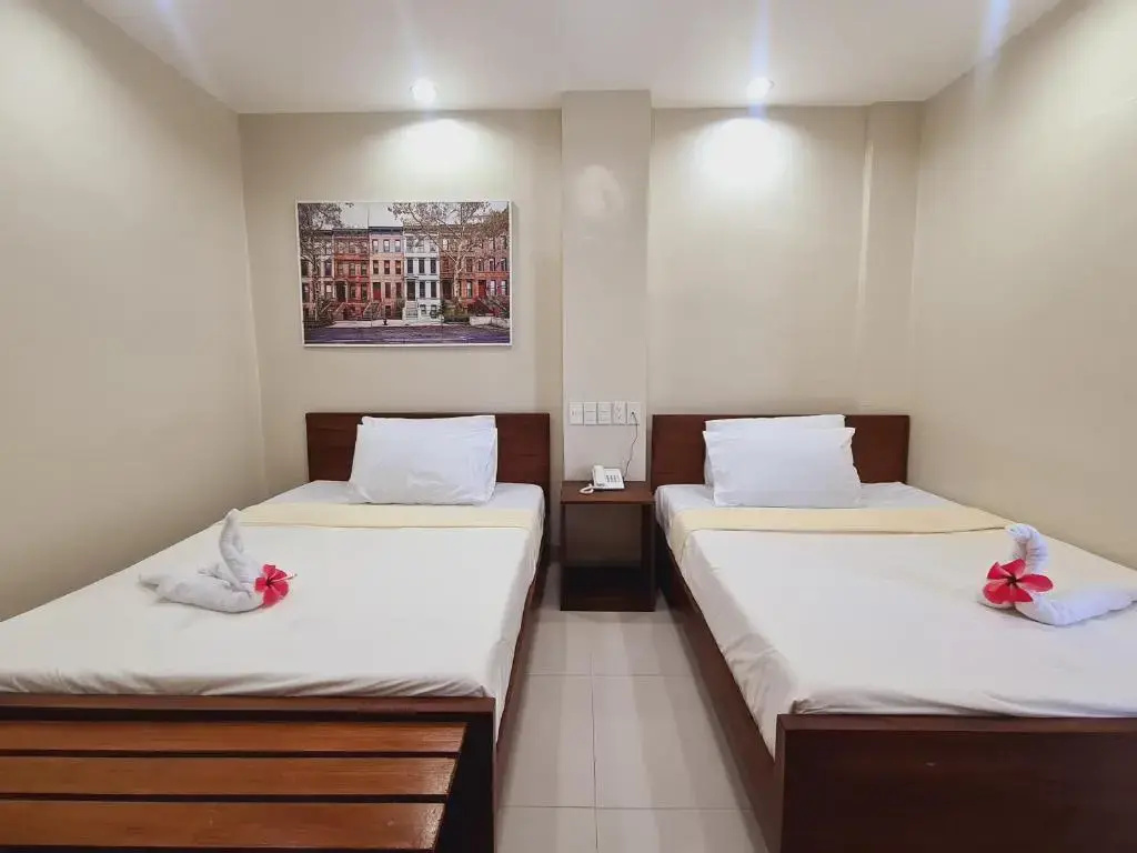 Deluxe Double room (full double bed)